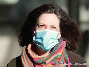 Etches will continue to wear masks when distancing difficult, urges students to do same, but to respect other choices