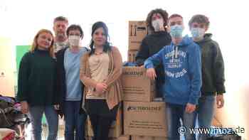 Flüchtlinge Not und Spenden: Gymnasiasten in Gransee sammeln und verpacken Hilfsgüter in mehr als 40 Kartons - Märkische Onlinezeitung