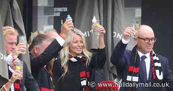 Shane Warne's family and friends remember cricketing legend at private funeral - Hull Live