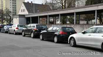 Braucht es in Rosenheim zwei Parkplätze pro Wohnung? Die Meinungen gehen dabei weit auseinander