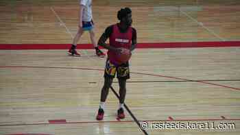 Aligbe helps Minnehaha Academy to playoffs after leading the state in scoring