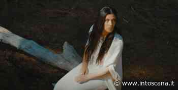 Sanremo, Elisa ha scelto la pineta di Cecina per il video della sua "O forse sei tu" - intoscana - In Toscana