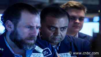 Here's how retail investors are hedging against the market volatility - CNBC