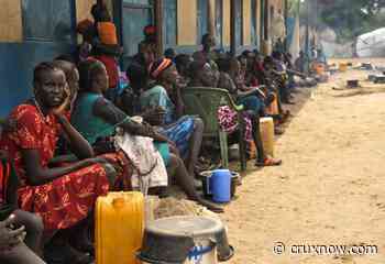 Facing extreme hunger, South Sudanese loot aid convoys for food - Crux Now