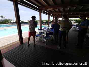 Santarcangelo di Romagna, esalazioni dalla piscina: venti persone in ospedale - Il Corriere di Bologna