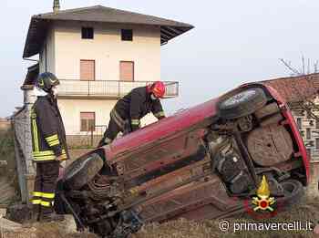 Auto si ribalta una ragazza finisce in ospedale - Prima Vercelli