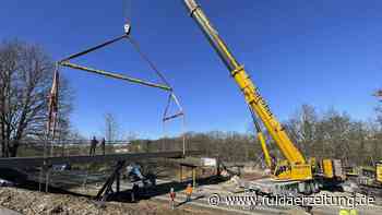 Fulda: Neue Brücke über Sickelser Straße - Millimeterarbeit mit 30 Tonnen Stahl - Fuldaer Zeitung