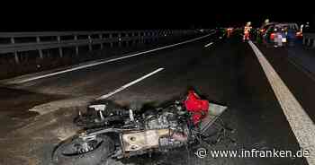 A73 im Kreis Bamberg: Motorradfahrer wird von Auto erfasst und stirbt an Unfallstelle