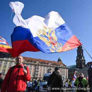 Corona-Gegner schwenken Russland-Fahnen bei Demo in Dresden - radioeuskirchen.de