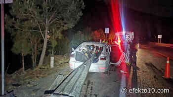 Auto se incrusta en barras metálicas de autopista en Libres y deja un muerto - Efekto10