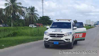 Omgekomen bromfietser (18) probeerde tussen twee voertuigen in te halen - Waterkant