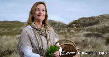Granny of eight makes scarves - from stinging nettles - Cornwall Live