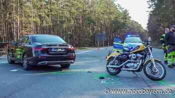 Schwerer Motorradunfall bei Erlangen: Autofahrer übersieht Biker beim Abbiegen - Nordbayern.de