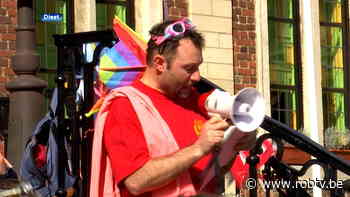 Betogers komen in zwemkledij samen aan stadhuis in Diest: "Zwembad Halve Maan moet blijven bestaan!" - ROB-tv