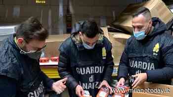 Tra Milano e Monza le "fabbriche" dei finti prodotti Apple - MilanoToday.it