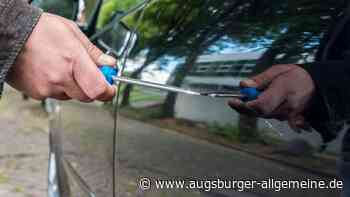 Hoher Schaden: Unbekannter zerkratzt in einer Augsburger Straße mehrere Autos