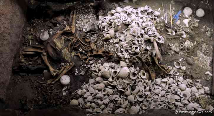 Archaeologists Uncover Strange Jaguar Surrounded By Starfish at Aztec Site