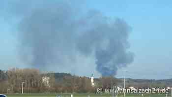 Großeinsatz bei Reischach: Maschinenhalle in Giglöd in Vollbrand