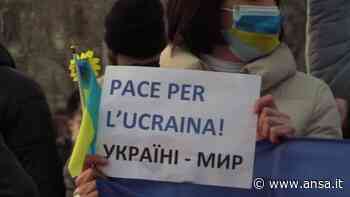 Ucraina, all'Arco della Pace di Milano in migliaia per dire 'Stop alla guerra' - Italia - Agenzia ANSA