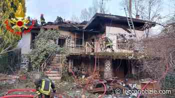 Olginate. Incendio in un vecchio casale disabitato, VVF in posto - Lecco Notizie