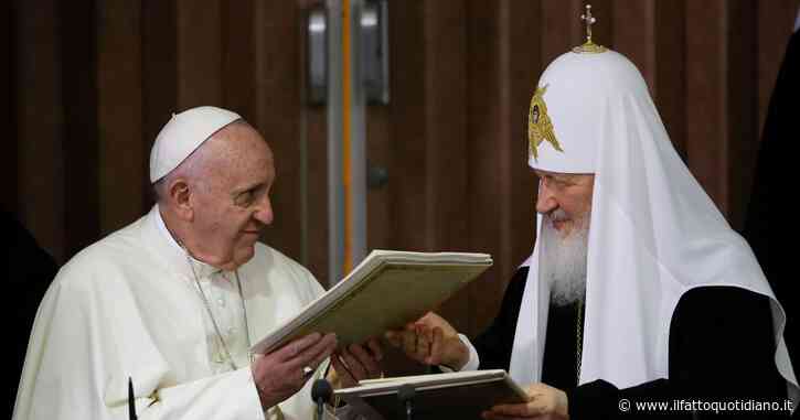 Guerra Russia-Ucraina, Papa Francesco: “La spesa per le armi è uno scandalo, non è una scelta neutrale”