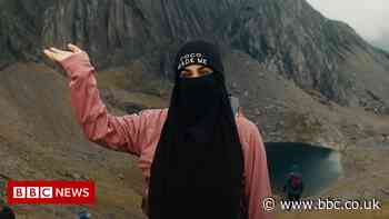 Muslim Hikers: 'What are 'proper walkers?''