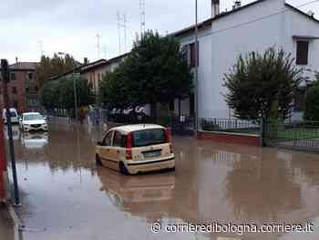 Maltempo: allagamenti a Imola e Forli, strade ko e auto bloccate nei sottopassi - Corriere di Bologna