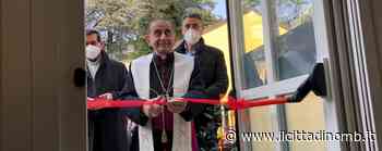 Vimercate, l'arcivescovo Delpini inaugura l'Emporio della Solidarietà - Il Cittadino di Monza e Brianza