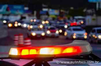 PM acha arma falsa após abordar veículo em alta velocidade, em Imbituba - Sulinfoco