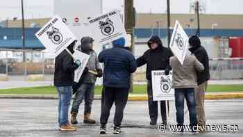 Ottawa under pressure as CP Rail stoppage enters second day as talks continue