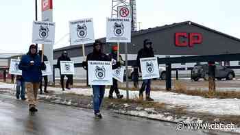 CP Rail dispute with workers' union threatens Sask. farmers' crop future