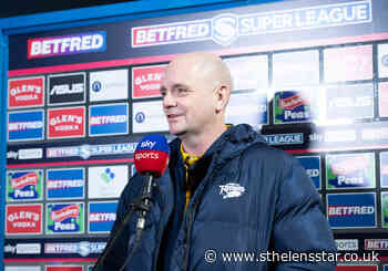 Richard Agar stands as Leeds Rhinos head coach - St Helens Star