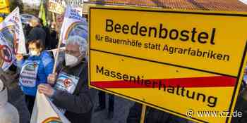 Beedenbostel geht gegen Bau weiterer Hähnchenmastställe auf die Straße - Cellesche Zeitung