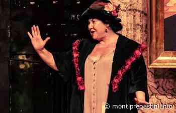 Marisa Laurito sale sul palcoscenico del Teatro di Colleferro - Monti Prenestini