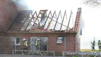 Feuerwehreinsatz am Sonntag in Garrel: Stall an ehemaliger Lehrerwohnung gerät in Brand - Nordwest-Zeitung