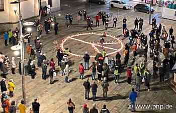 Stilles Gedenken für die Menschen in der Ukraine - Passauer Neue Presse - PNP.de