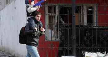 LIVE | Gevechten in heel Marioepol, lang lint van auto's verlaat beschadigde stad - Eindhovens Dagblad