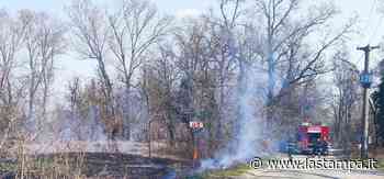 Due incendi a Trecate: sfiorato l’oleodotto - La Stampa