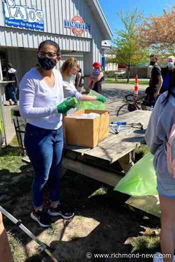 Richmond students clean up Steveston shorelines - Richmond News