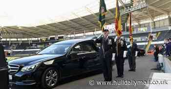 Hull marks the passing of a true hero with emotional farewell to Johnny Whiteley - Hull Live