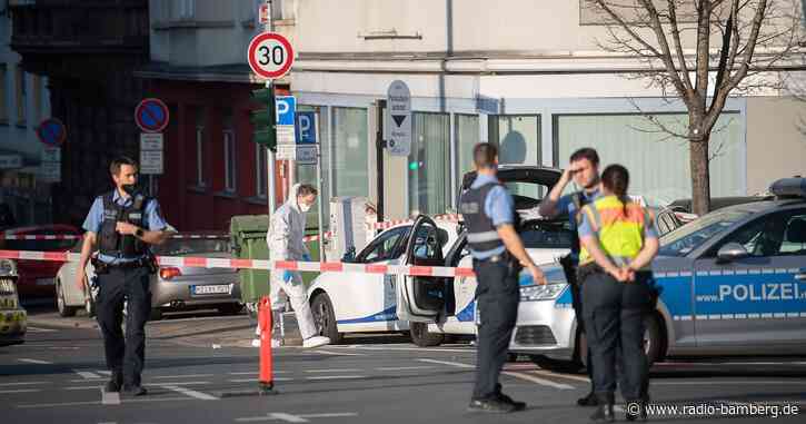 Mann verletzt drei Menschen – Polizist schießt auf Angreifer
