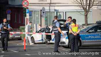 Mann verletzt drei Menschen - Polizist schießt auf Angreifer