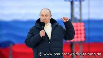 Archivbilder bei Putins Stadion-Show