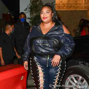 Lizzo challenges James Corden to riff-off during TV appearance