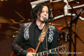 Jack White Impersonates Beck, as Beck Fetches His Nail Clippers at Nashville Show