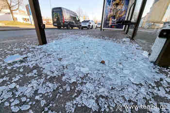 Vandalismus in Chemnitz: Haltestellen-Scheibe zerstört - TAG24