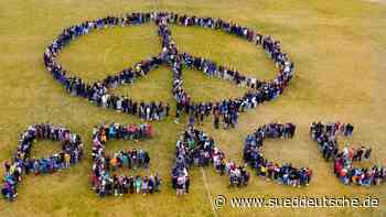 Herrsching - Friedenszeichen an der Realschule - Starnberg - Süddeutsche Zeitung - SZ.de