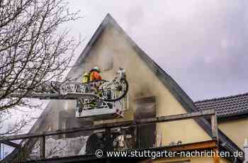 Feuerwehreinsatz in Ebersbach an der Fils: Wohnhaus nach Brand einsturzgefährdet - Stuttgarter Nachrichten