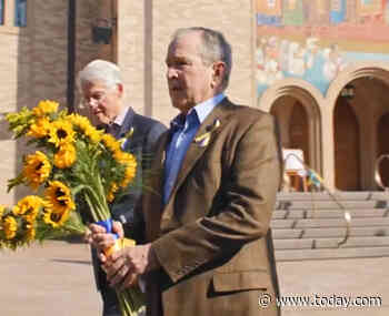 Former presidents George W. Bush and Bill Clinton visit Ukrainian church to 'show solidarity'