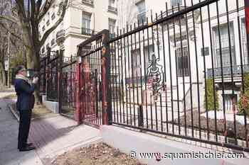 Montreal city councillor blasts Ukrainian anthem in front of Russian Consulate - Squamish Chief